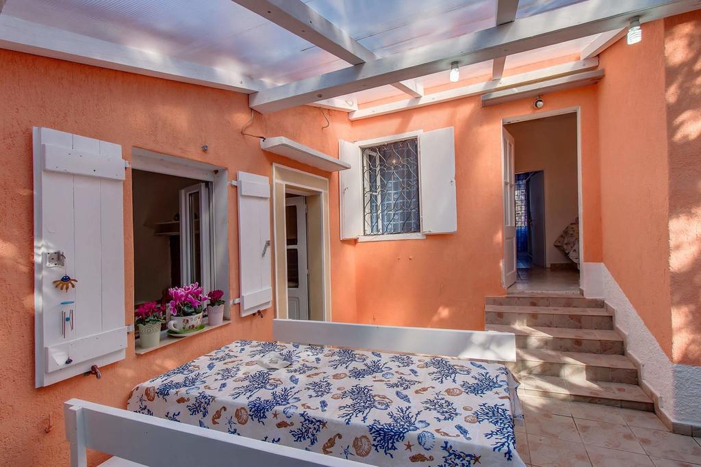 Narcis Central Apartment With Sea & City Views Veli Losinj Bagian luar foto