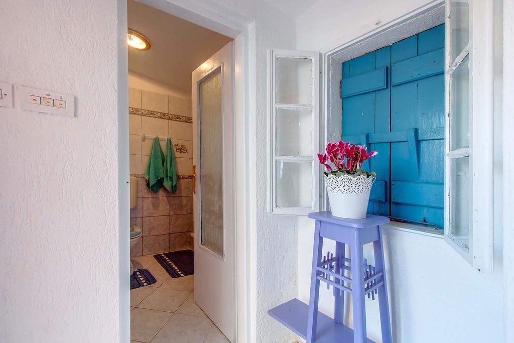 Narcis Central Apartment With Sea & City Views Veli Losinj Bagian luar foto