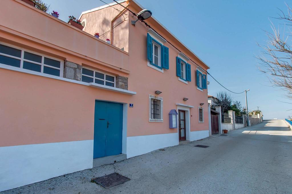 Narcis Central Apartment With Sea & City Views Veli Losinj Bagian luar foto